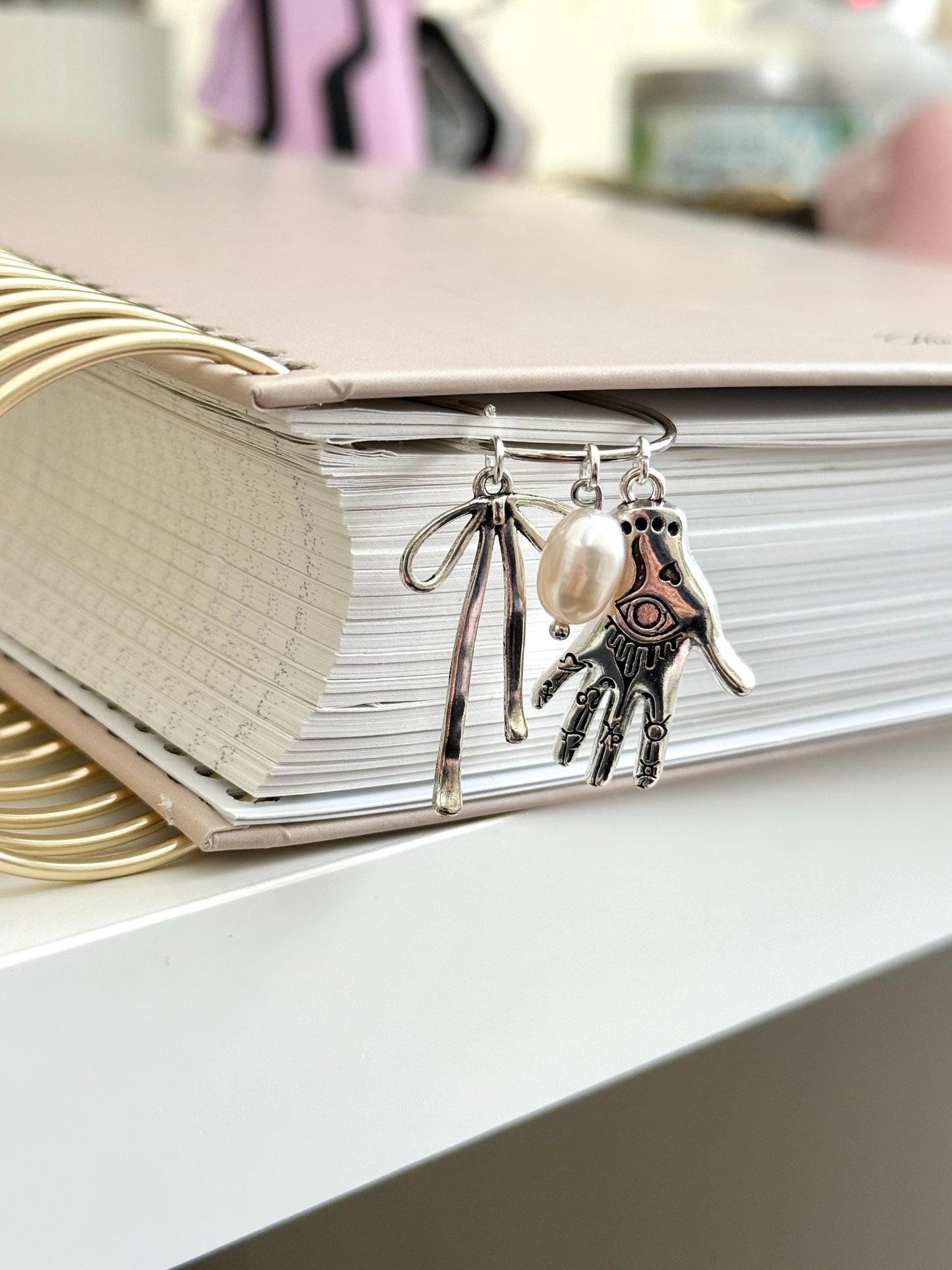 Halloween Planner Paper Clip tarot silver Bookmark for Journal Accessories Cute Planning Accessory Book Fall Charm psychic hand bow pearl