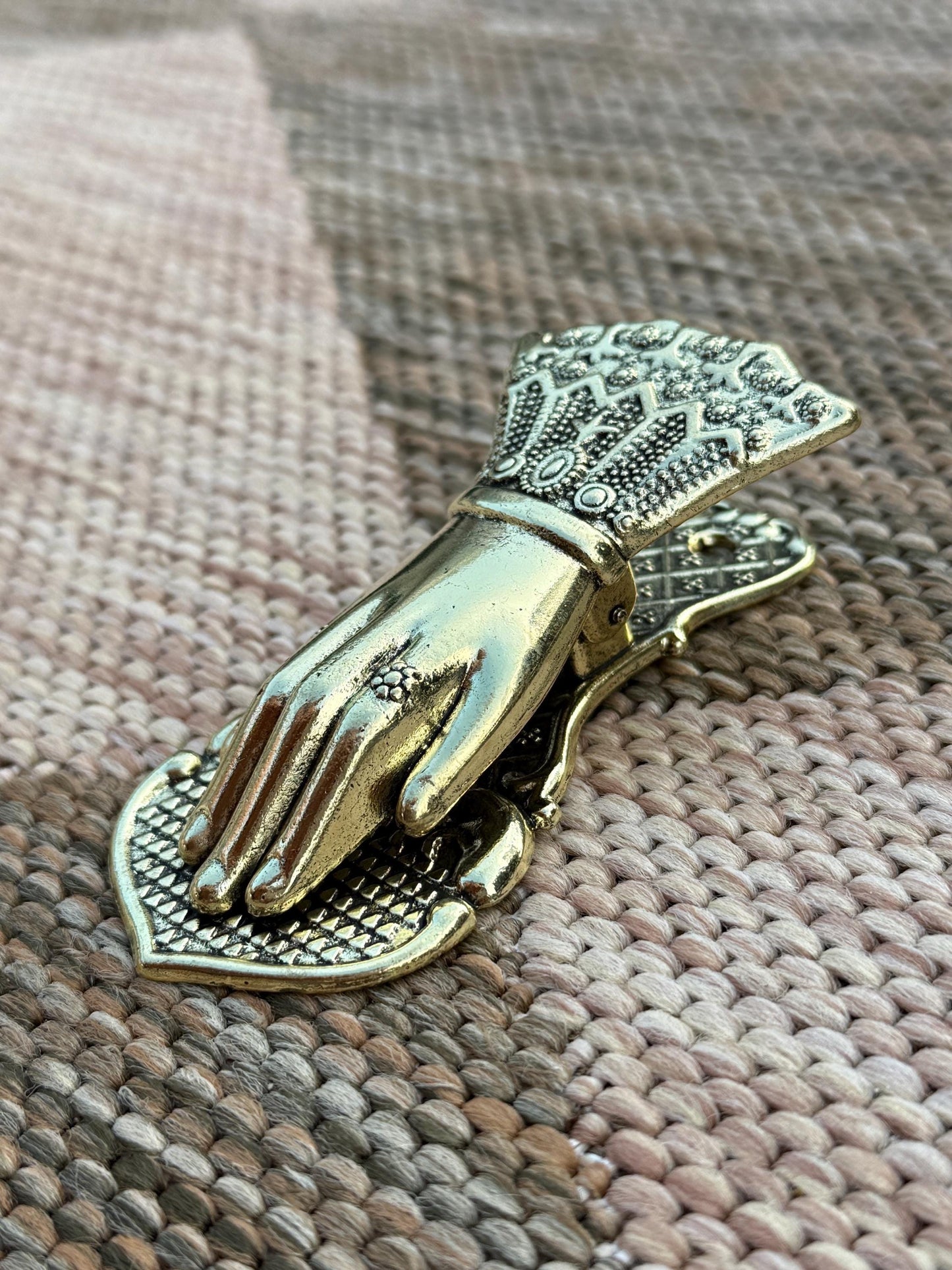Hand-Shaped Paper Holder: Vintage Brass Clip (Wall Mountable)