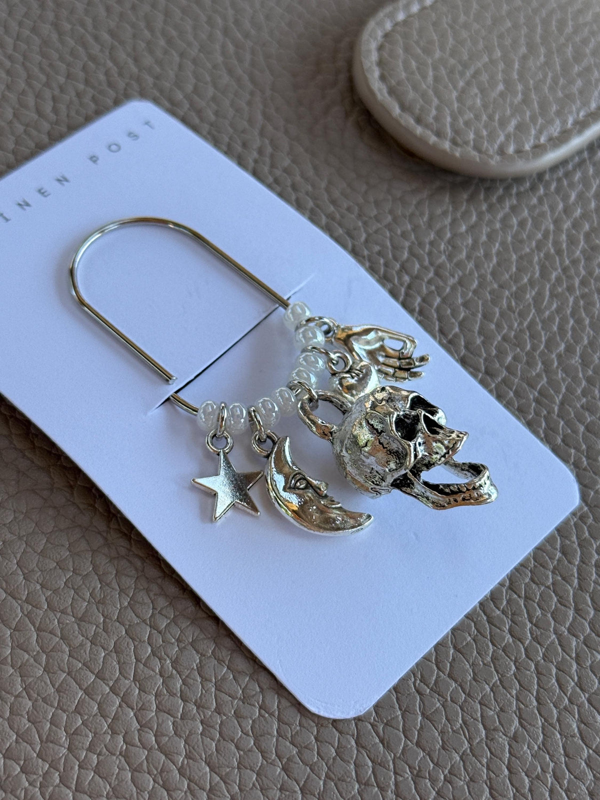 Silver Skull Halloween Planner Clip