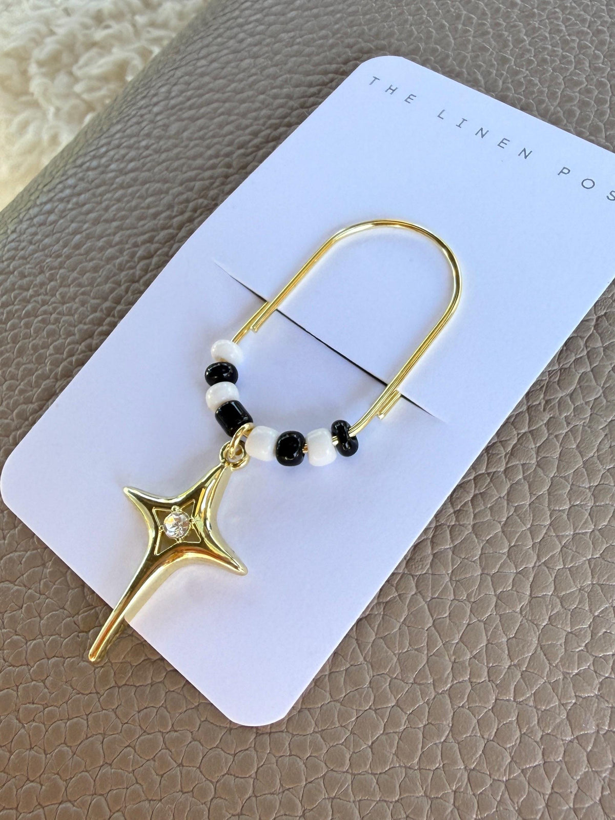 Black & White Star Planner Clip