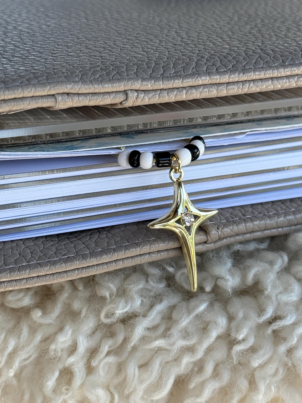 Black & White Star Planner Clip